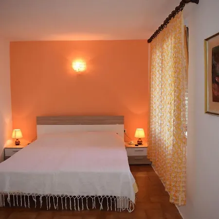 Stina Apartman Čunski